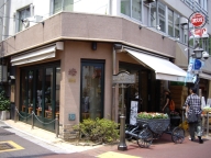 樹モール中ほどにあった燦ギャラリー